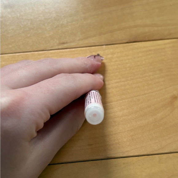 Glamnetic Mini Nail Glue - Picture 4 of 4